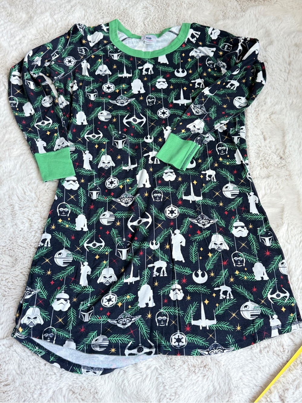 Star Wars. Hanna Andersson Black Nightgown with Green trim. Small. Holiday.